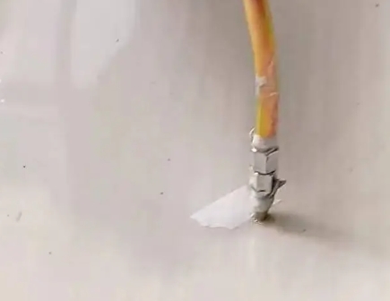 瑞金瓷砖空鼓维修公司专业解答在瓷砖铺贴过程中，如果使用的砂料过粗（如全部使用了粗砂），可能会导致以下问题